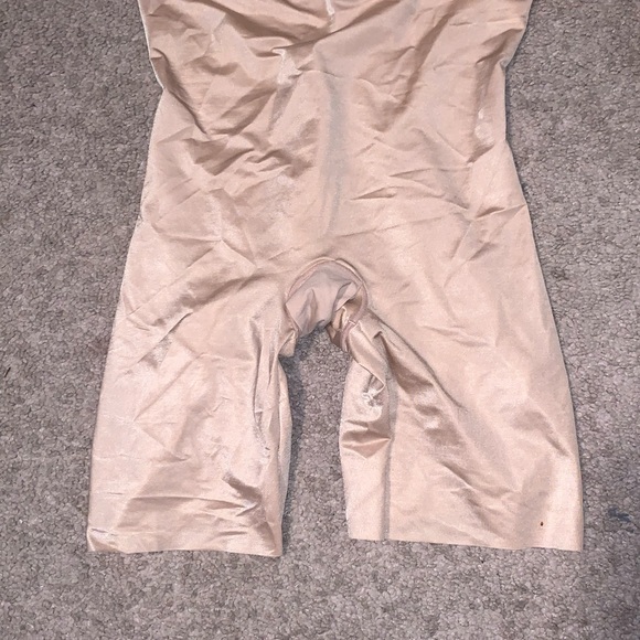 Plunge low-back bodysuit NWT - Picture 5 of 7